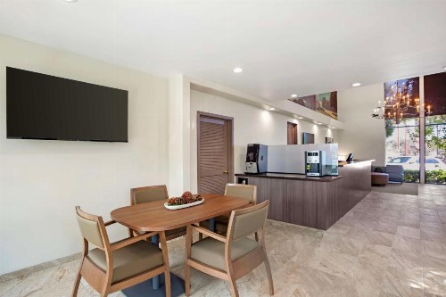 Best Western Plus Black Oak - image 21