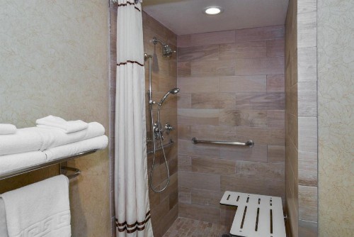 Best Western Plus Black Oak - image 27