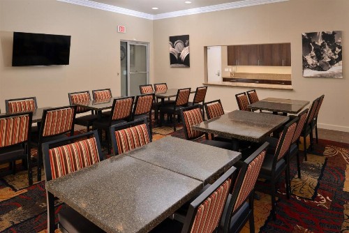 Best Western Plus Black Oak - image 48