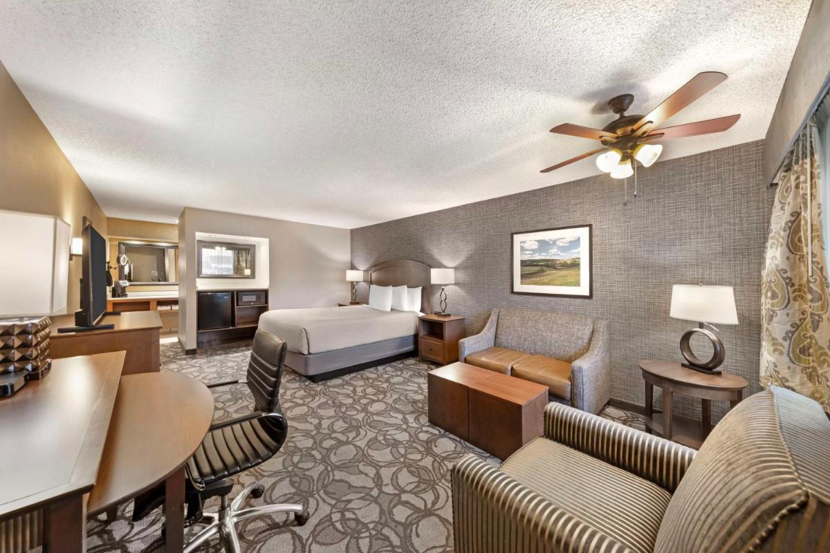 Best Western Plus Black Oak - image 5
