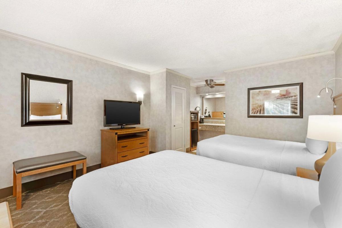 Best Western Plus Black Oak - image 6