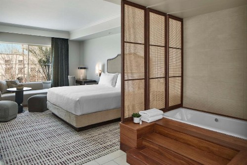 La Bellasera Hotel & Suites - image 21