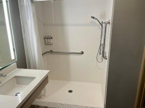 Holiday Inn Express Hotel & Suites - Paso Robles an IHG Hotel - image 36