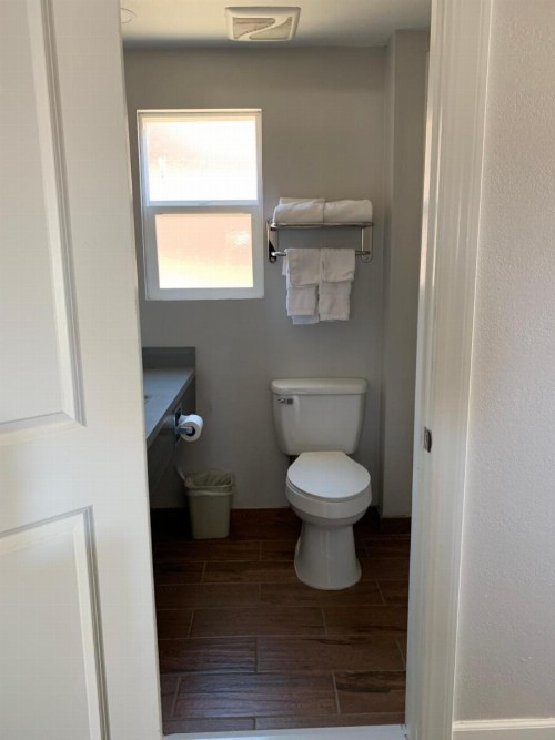 Bestway Inn - image 19