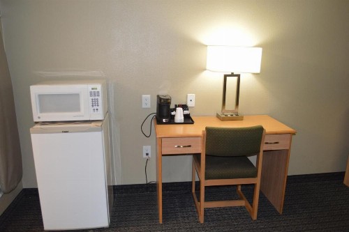 Budget Inn - image 17
