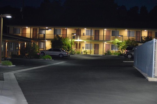 Budget Inn - image 18