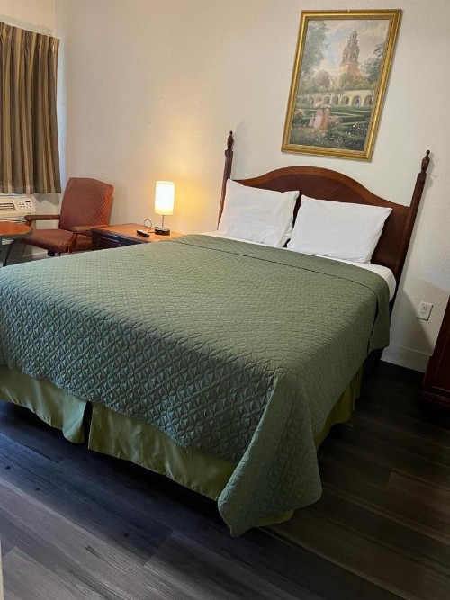 Economy Inn Paso Robles - image 20