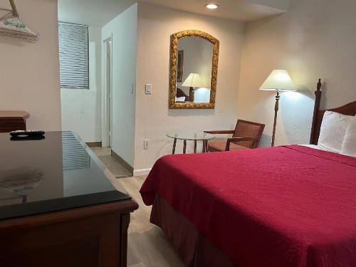 Economy Inn Paso Robles - image 21
