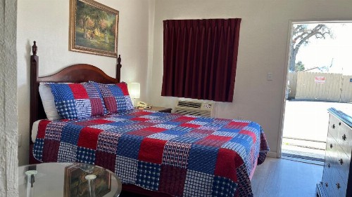 Economy Inn Paso Robles - image 24