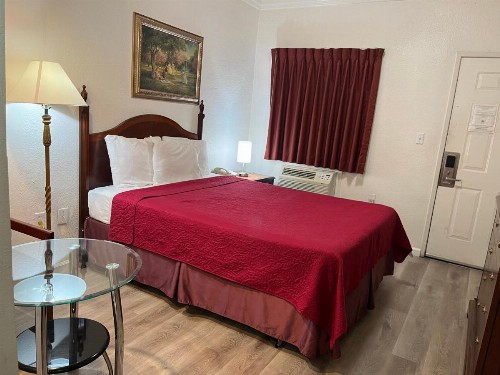 Economy Inn Paso Robles - image 4