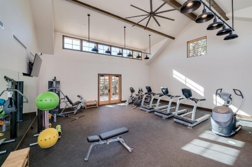 Cava Robles RV Resort - image 21