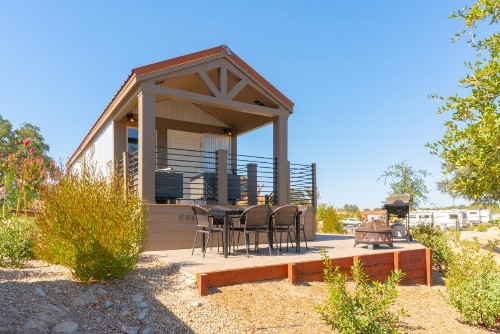 Cava Robles RV Resort - image 43