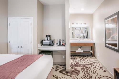 Hotel Siri Downtown - Paso Robles - image 12