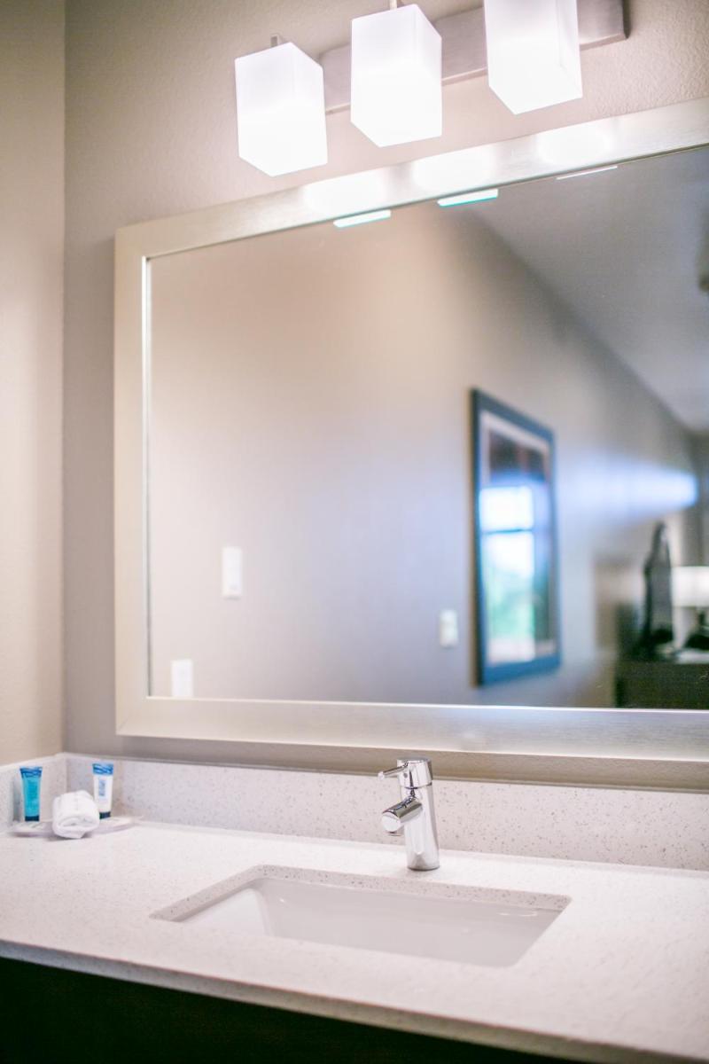 Hotel Siri Downtown - Paso Robles - image 7