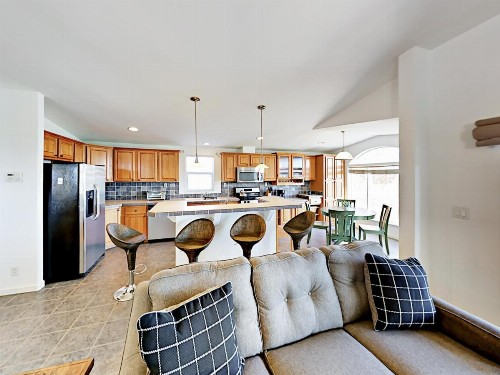 Wine Enthusiast Escape Home Home - image 4