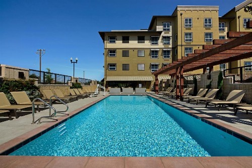 Oxford Suites Paso Robles - image 2