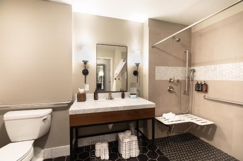 Oxford Suites Paso Robles - image 23