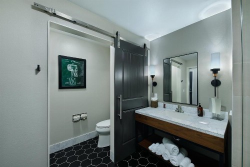 Oxford Suites Paso Robles - image 34