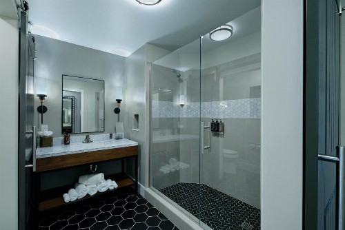 Oxford Suites Paso Robles - image 37