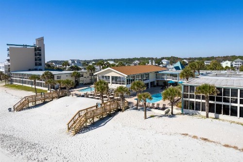 Oceanfront Litchfield Inn - image 1