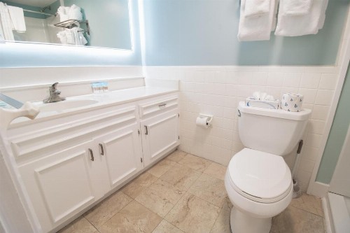 Oceanfront Litchfield Inn - image 19