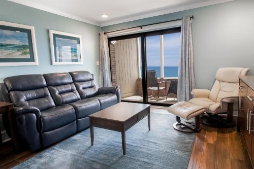 Oceanfront Litchfield Inn - image 29