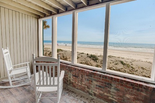 Oceanfront Litchfield Inn - image 40