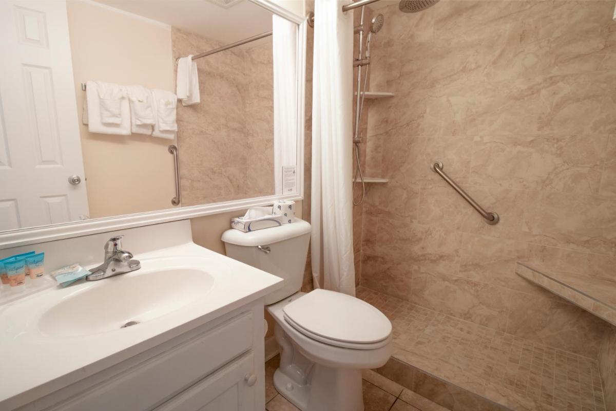 Oceanfront Litchfield Inn - image 6