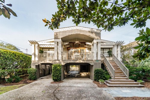 Hurricane's Haunt 4BR 3BA Canal View Beach House