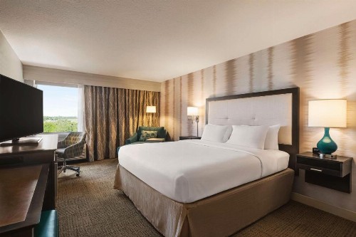 Hampton Inn Pembroke Pines - image 10