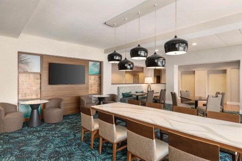 Hampton Inn Pembroke Pines - image 17
