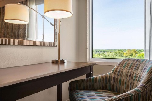 Hampton Inn Pembroke Pines - image 22