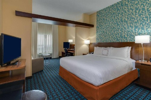 Fairfield Inn & Suites by Marriott Fort Lauderdale Pembroke Pines - image 4