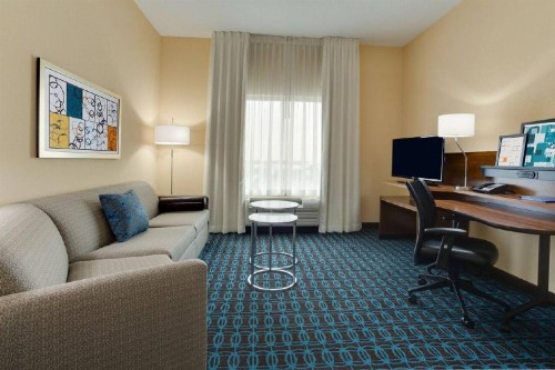Fairfield Inn & Suites by Marriott Fort Lauderdale Pembroke Pines - image 9