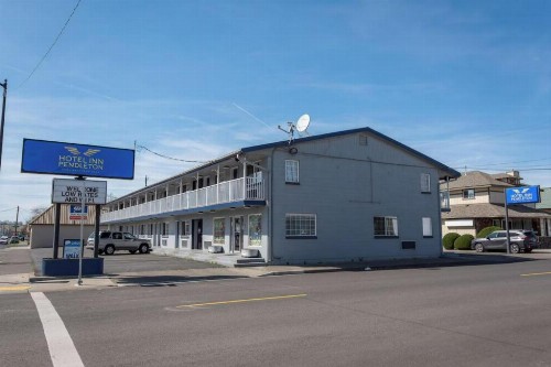 Travelodge by Wyndham Pendleton OR - image 1