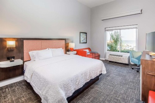 Hampton Inn Pensacola Beach - image 10