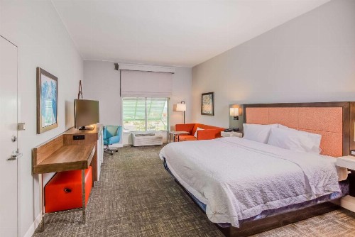 Hampton Inn Pensacola Beach - image 35