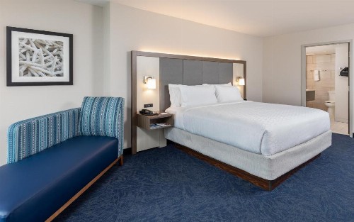 Holiday Inn Express Pensacola Beach an IHG Hotel - image 32