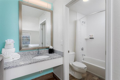 Surf & Sand Hotel - image 50