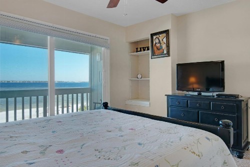 White Sands Bay Front Pensacola Condo - image 3