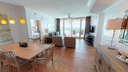 Luxurious 2 BR Condo with Panoramic Ocean Views - image 50