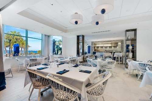 Luxurious 3 BR SkyHome with Panoramic Ocean Views and Steps From The Beach - image 13