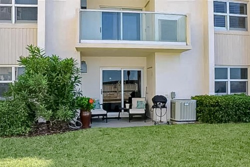 Regency Towers E107 - image 11