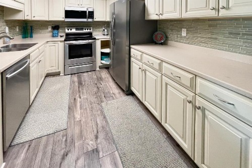 Regency Towers E107 - image 4