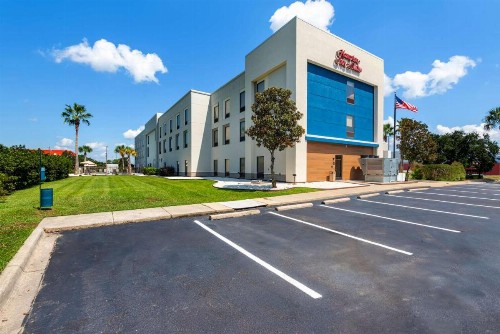 Hampton Inn & Suites Pensacola I-10 N at University Town Plaza - image 13