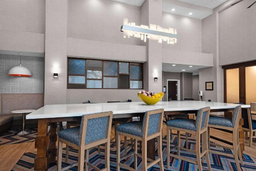 Hampton Inn & Suites Pensacola I-10 N at University Town Plaza - image 17