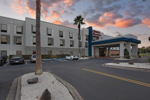 Hampton Inn & Suites Pensacola I-10 N at University Town Plaza - image 23