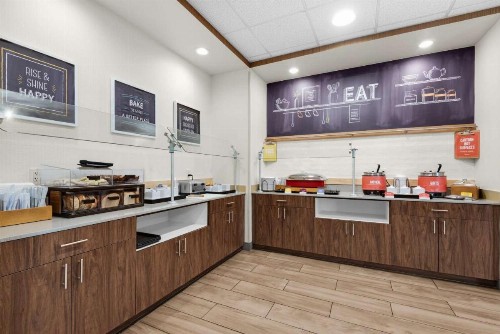 Hampton Inn & Suites Pensacola I-10 N at University Town Plaza - image 41