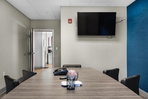 Hampton Inn & Suites Pensacola I-10 N at University Town Plaza - image 6