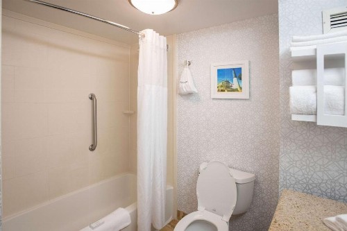 Hampton Inn Pensacola-Airport - image 17